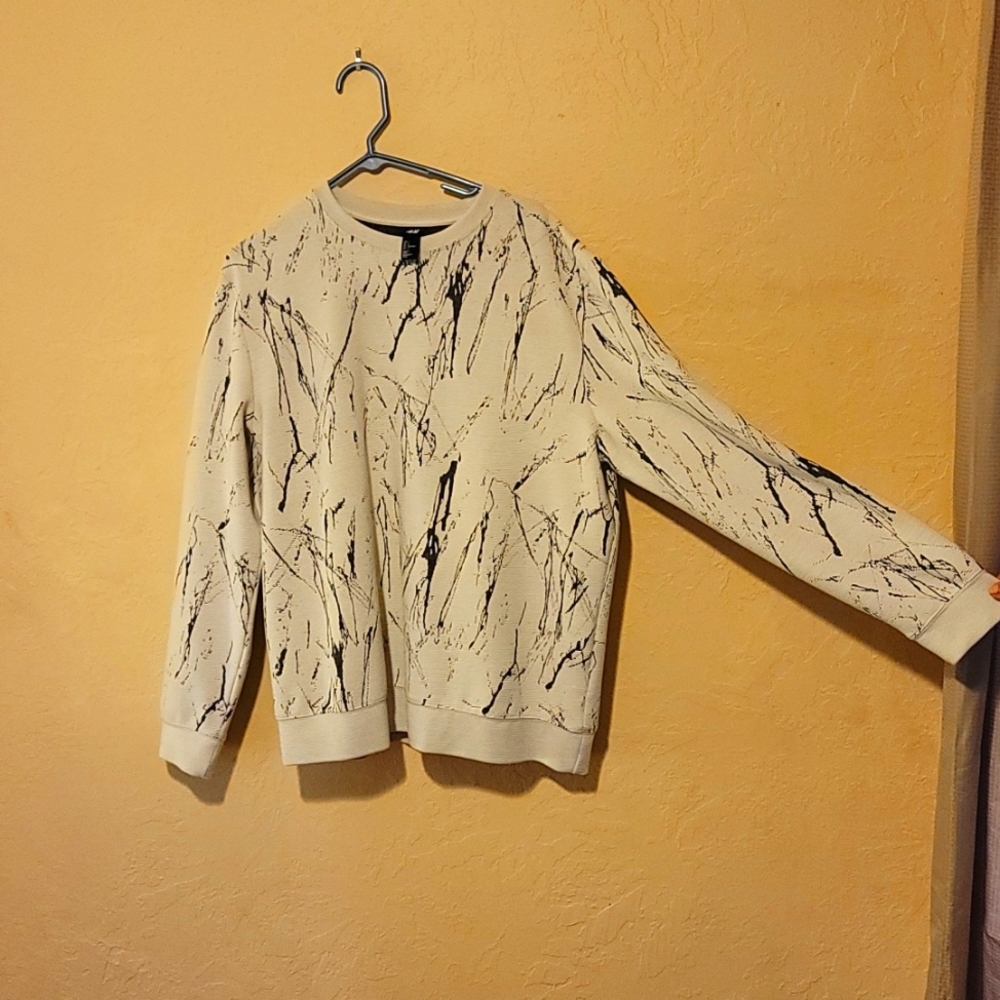 Large H&M Sweater (Never Worn)